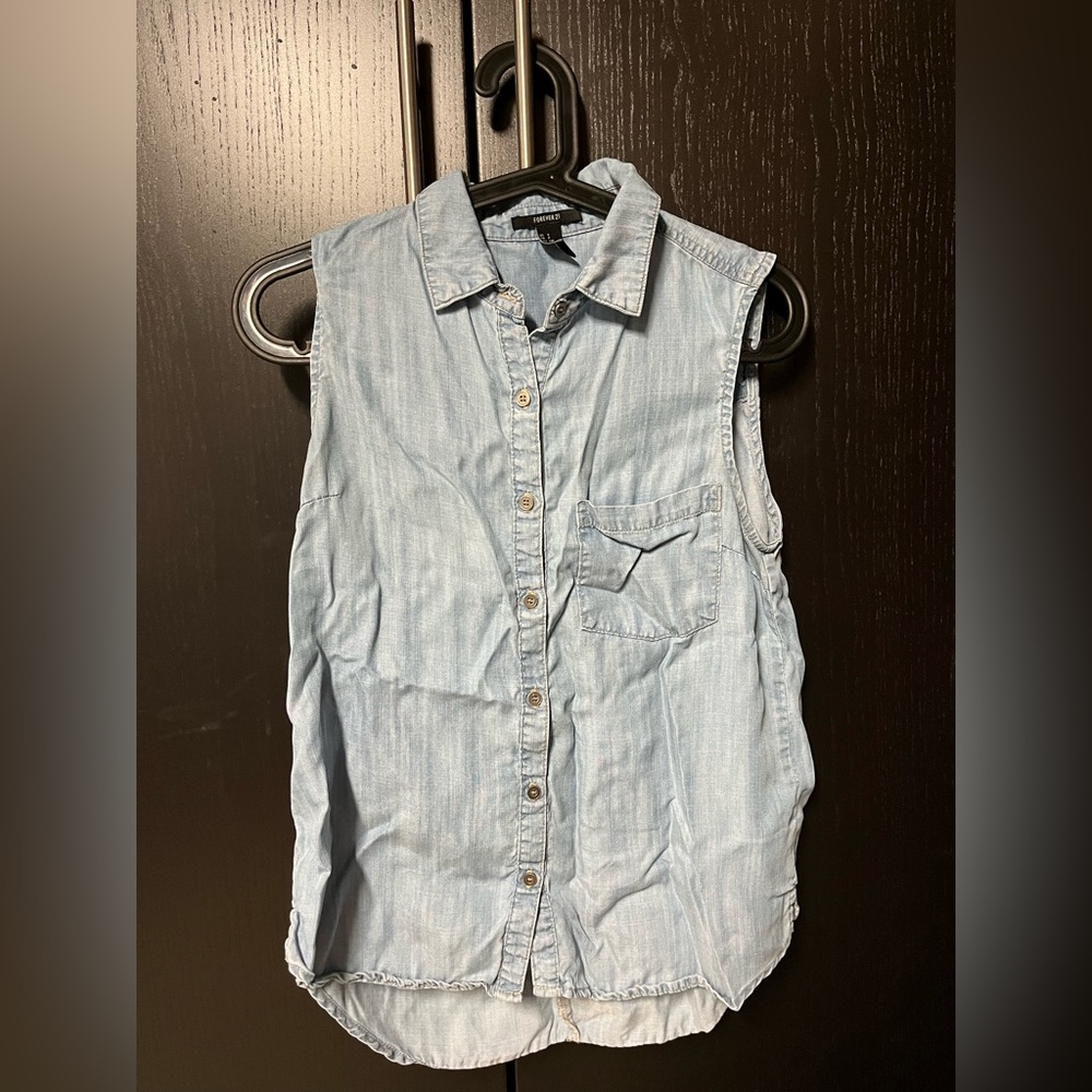 Forever 21 Denim No Sleeve Button Down Blouse - Blue - S